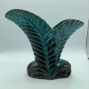 Vintage BLUE MOUNTAIN POTTERY Palm Leaf Vase